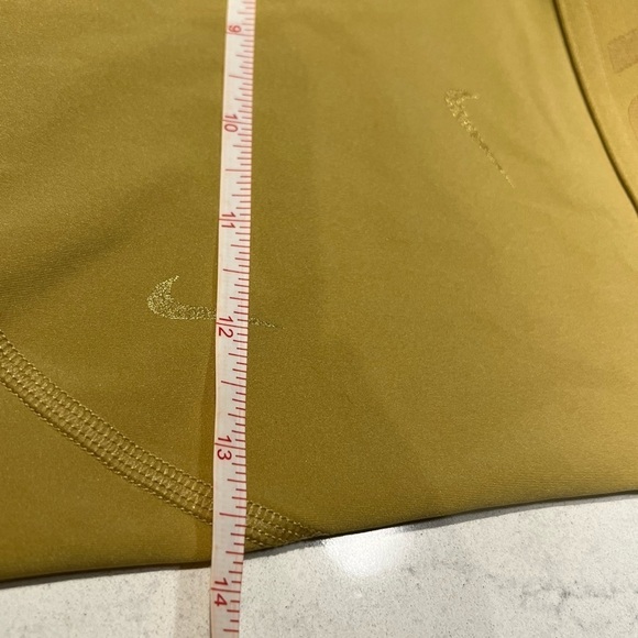 Woman’s nike dry fit biking shorts - Picture 6 of 6